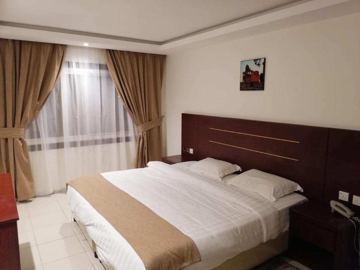 فندق المربع Hotel Riyadh Bagian luar foto