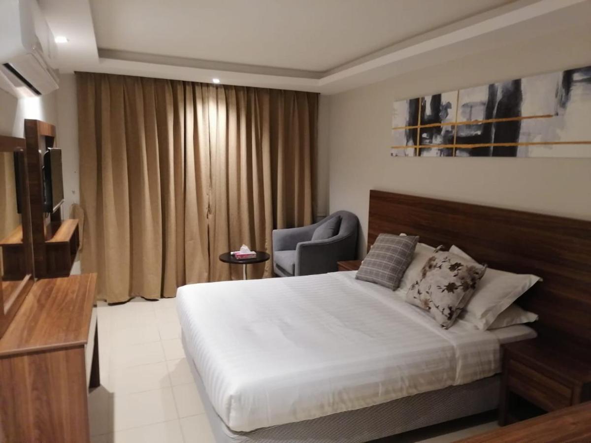 فندق المربع Hotel Riyadh Bagian luar foto